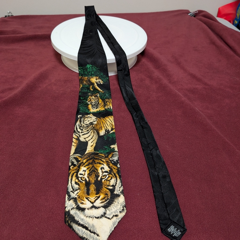 RM Style Silk Tiger Tie